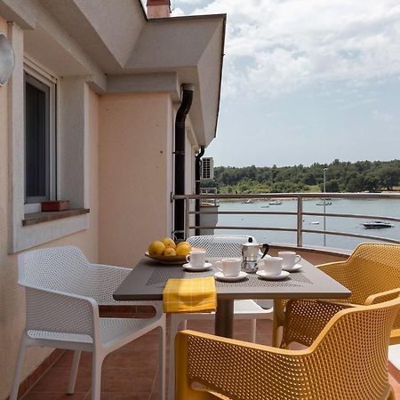 Seafront Apartment Gaby ميدولين المظهر الخارجي الصورة